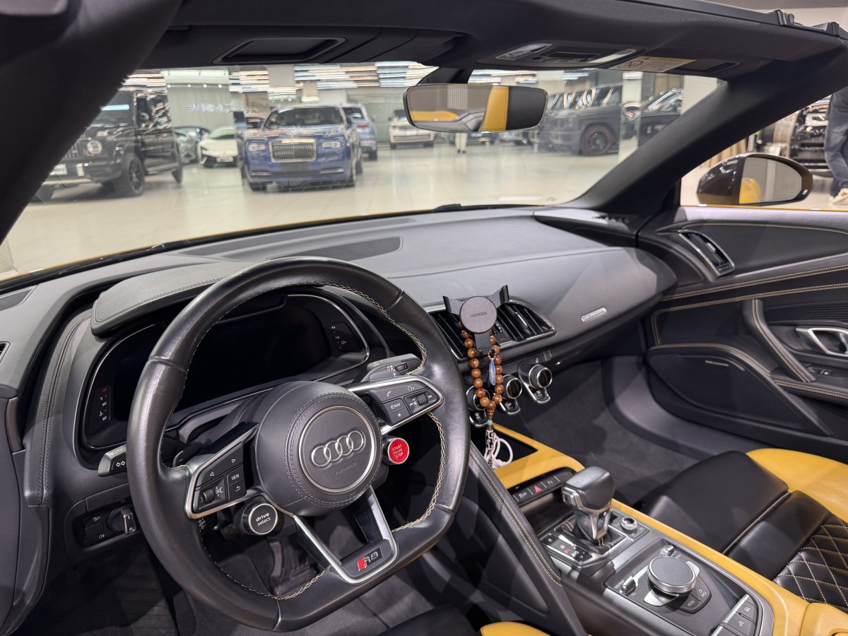 Audi R8 2019 car image #6