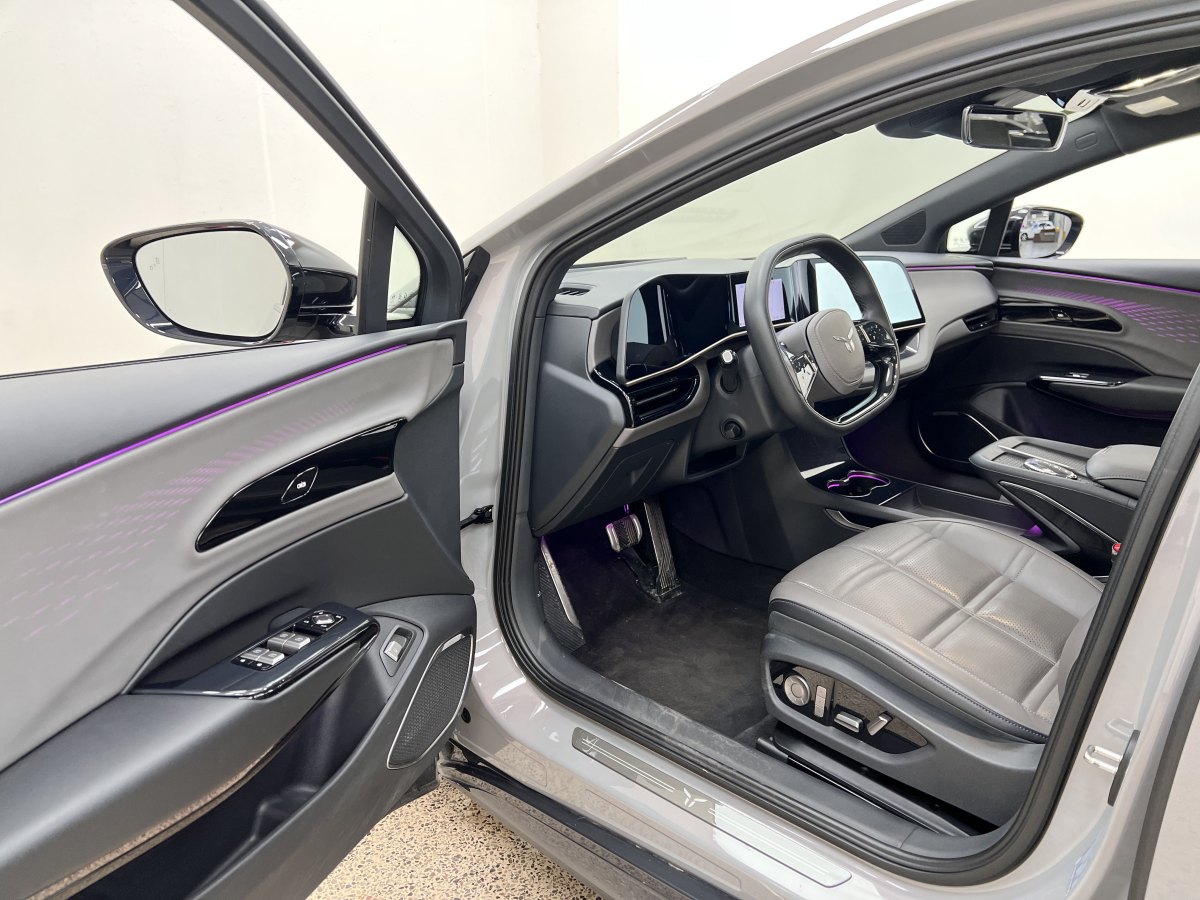 HongQi EH7 2024 #6 HongQi EH7 2024 car image #6