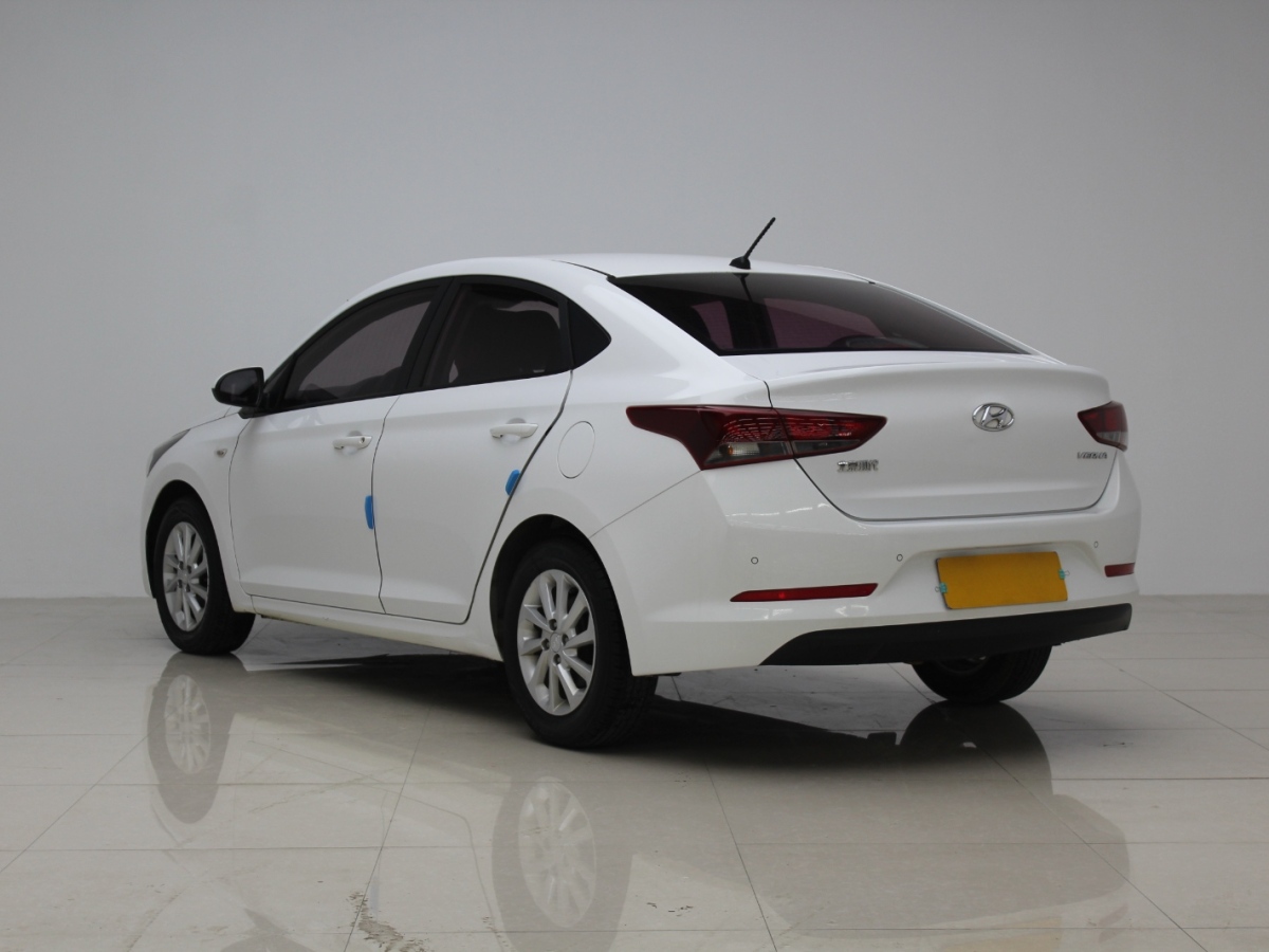 Hyundai Verna 2017 car image #6