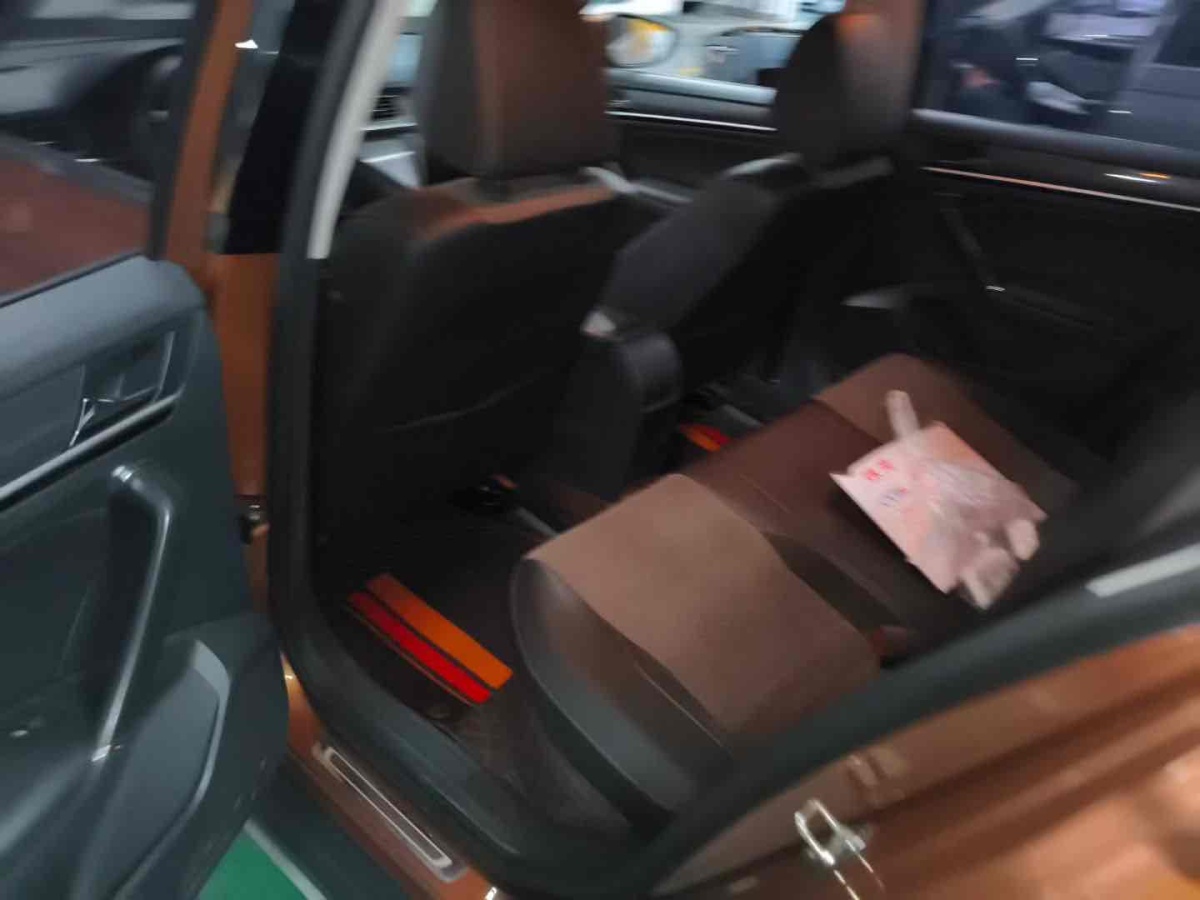 Volkswagen C-Trek 2018 immagine di auto #6