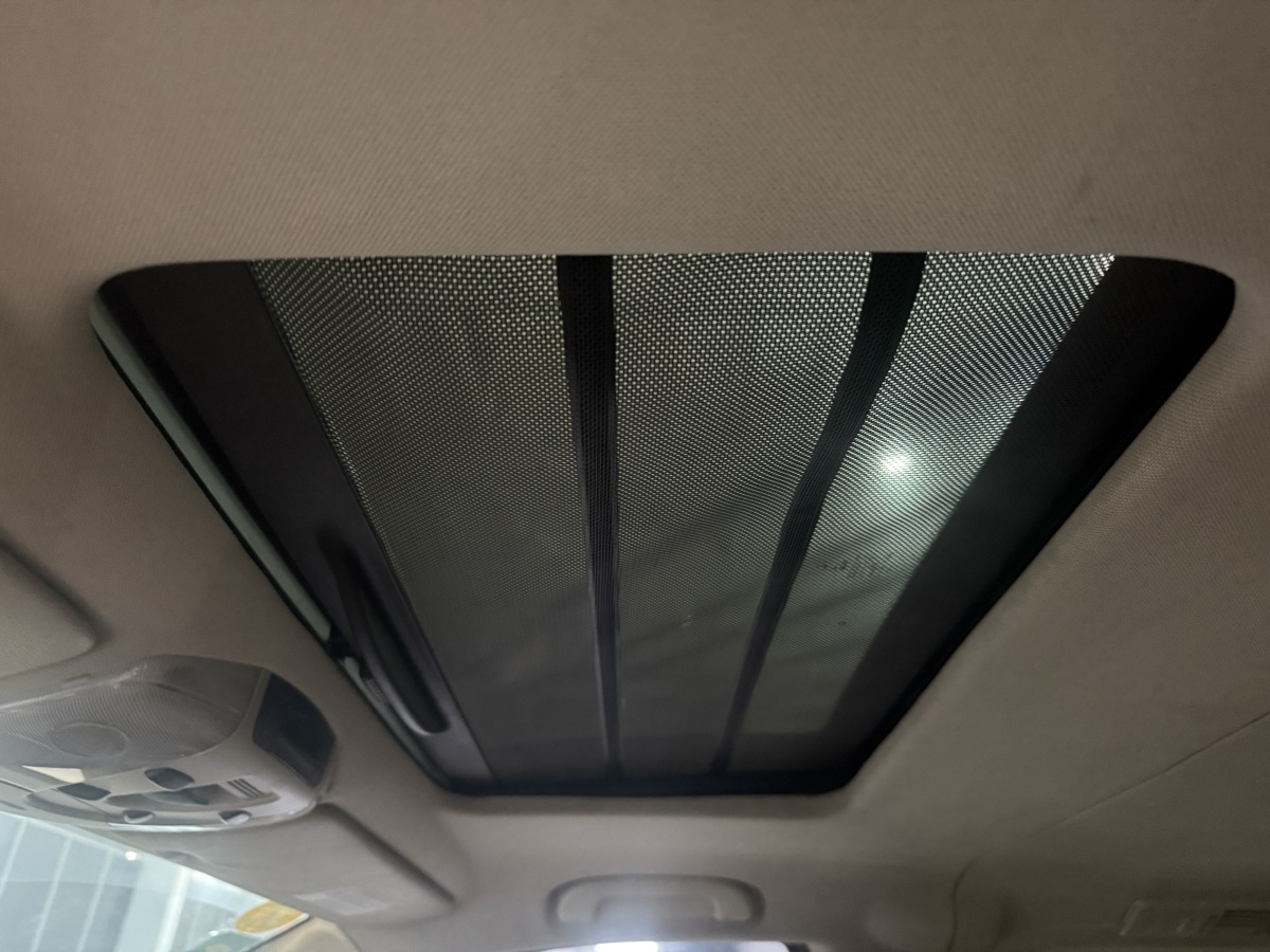 奔驰 唯雅诺 2011 汽车图片 #6