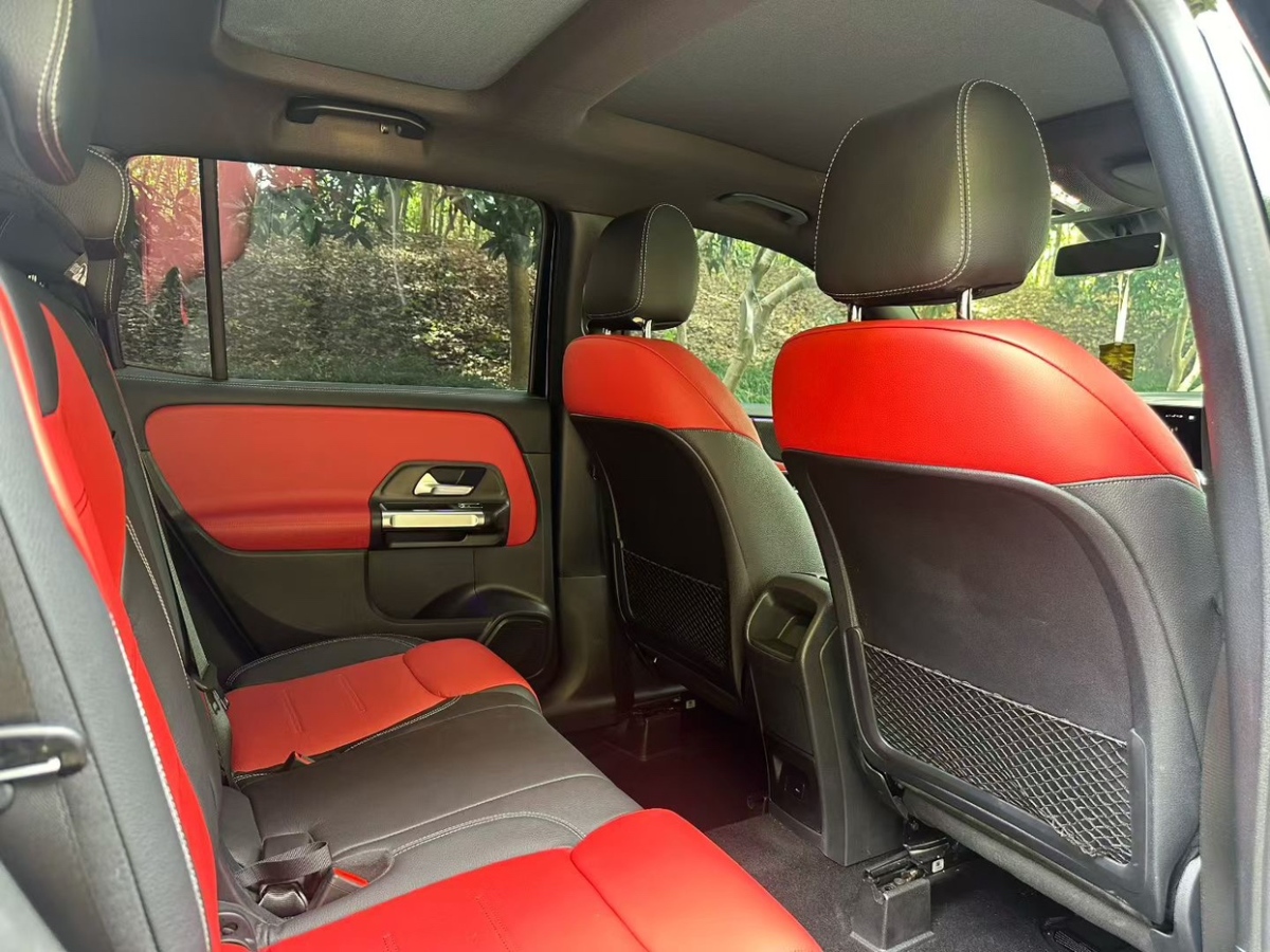 Mercedes-Benz GLB AMG 2022 imagen de coche #6