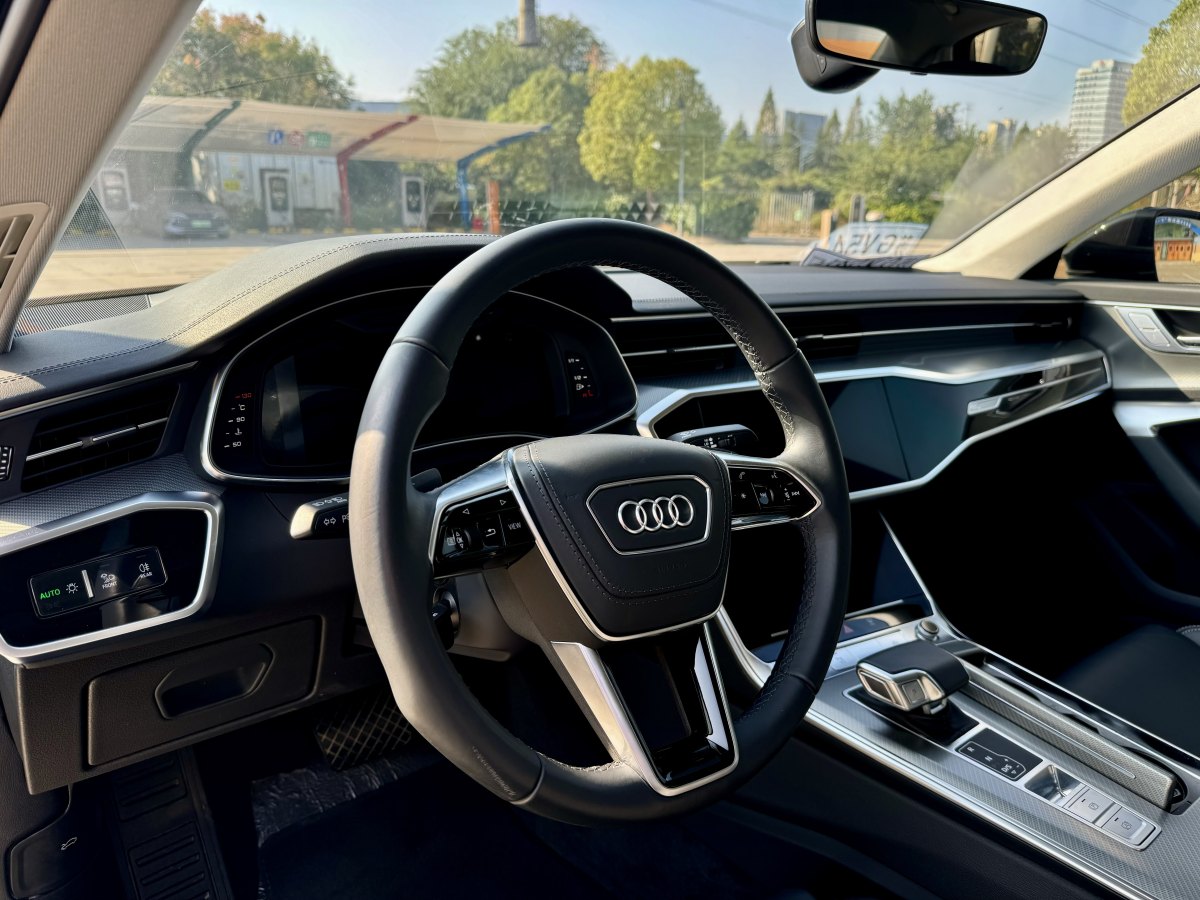 Audi A6L e-tron 2023 #6 Audi A6L e-tron 2023 car image #6