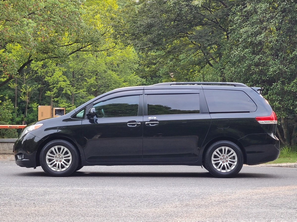 Toyota SIENNA 2010 #6 Toyota SIENNA 2010 imagen de coche #6