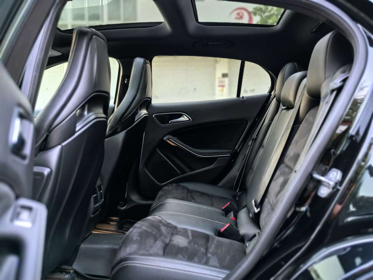 Mercedes-Benz GLA AMG 2019 #6 Mercedes-Benz GLA AMG 2019 car image #6