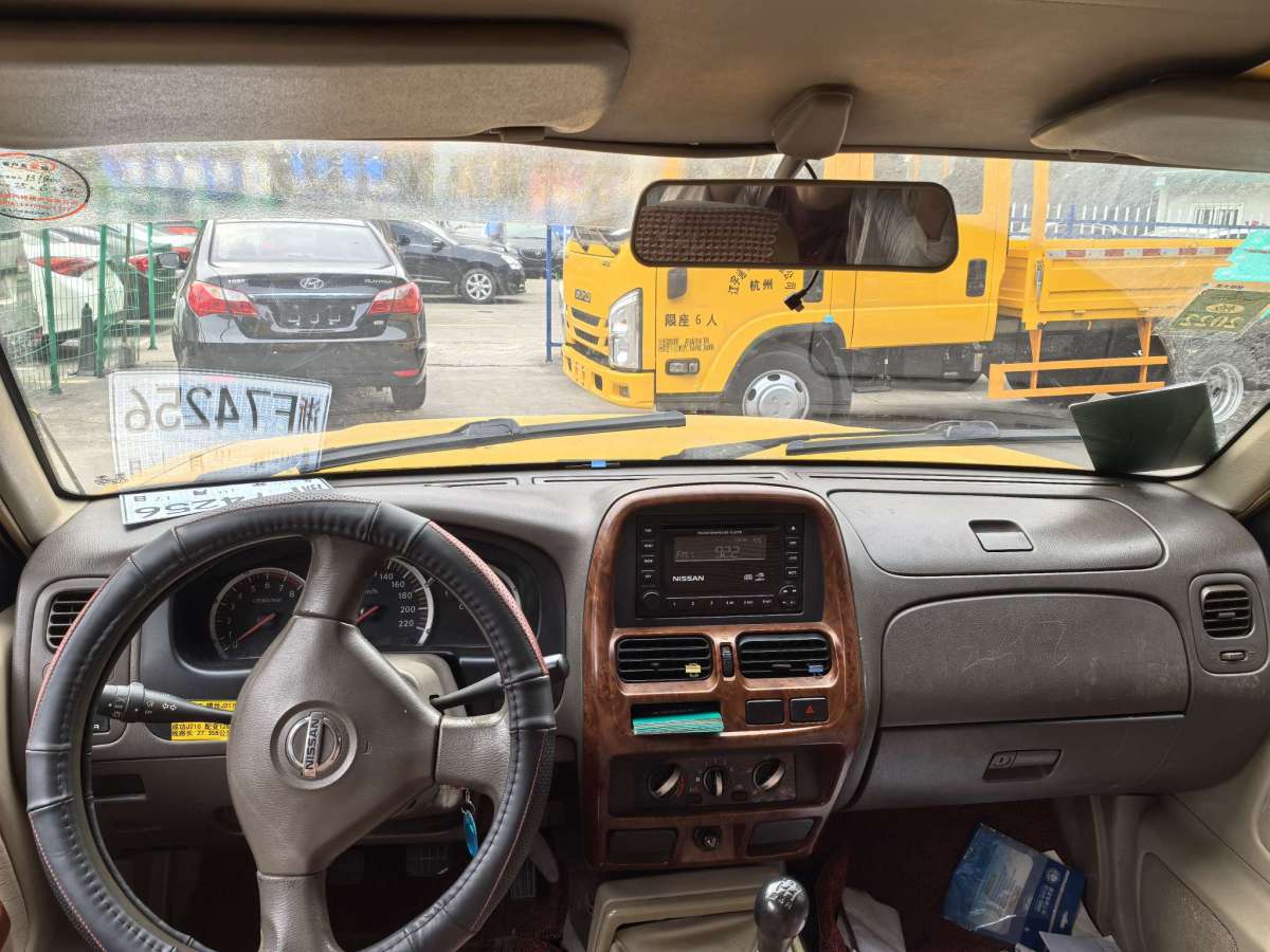 Nissan D22 2015 изображение автомобиля #6