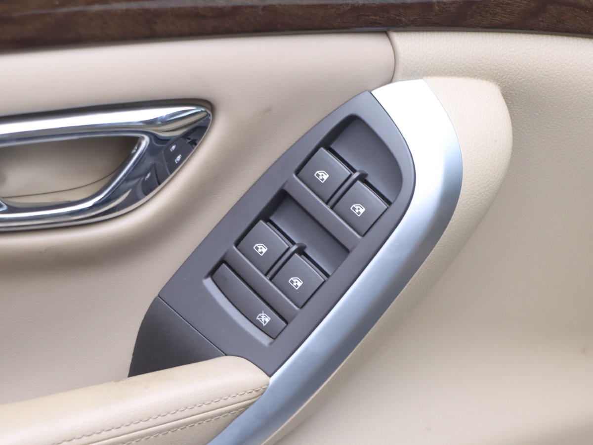 荣威 荣威e950 2018 汽车图片 #6