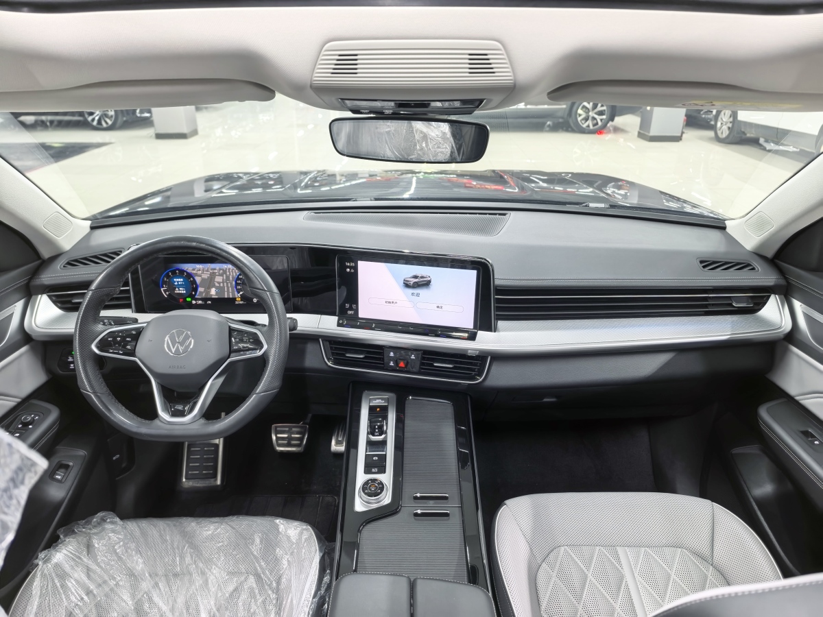 Volkswagen Tavendor 2023 car image #6