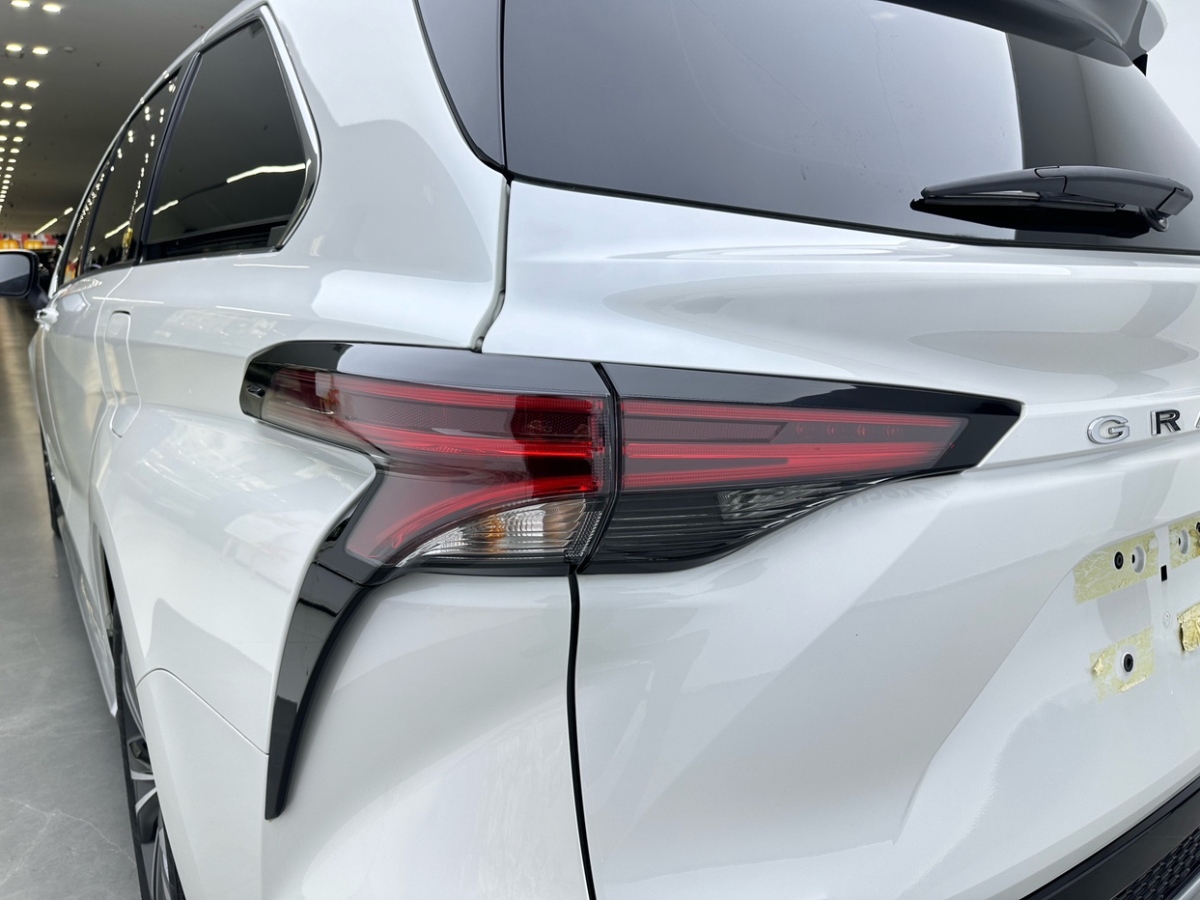 Toyota Granvia 2023 #6 Toyota Granvia 2023 immagine di auto #6