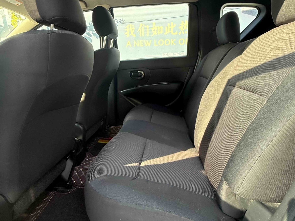 日产 骊威 2010 汽车图片 #6