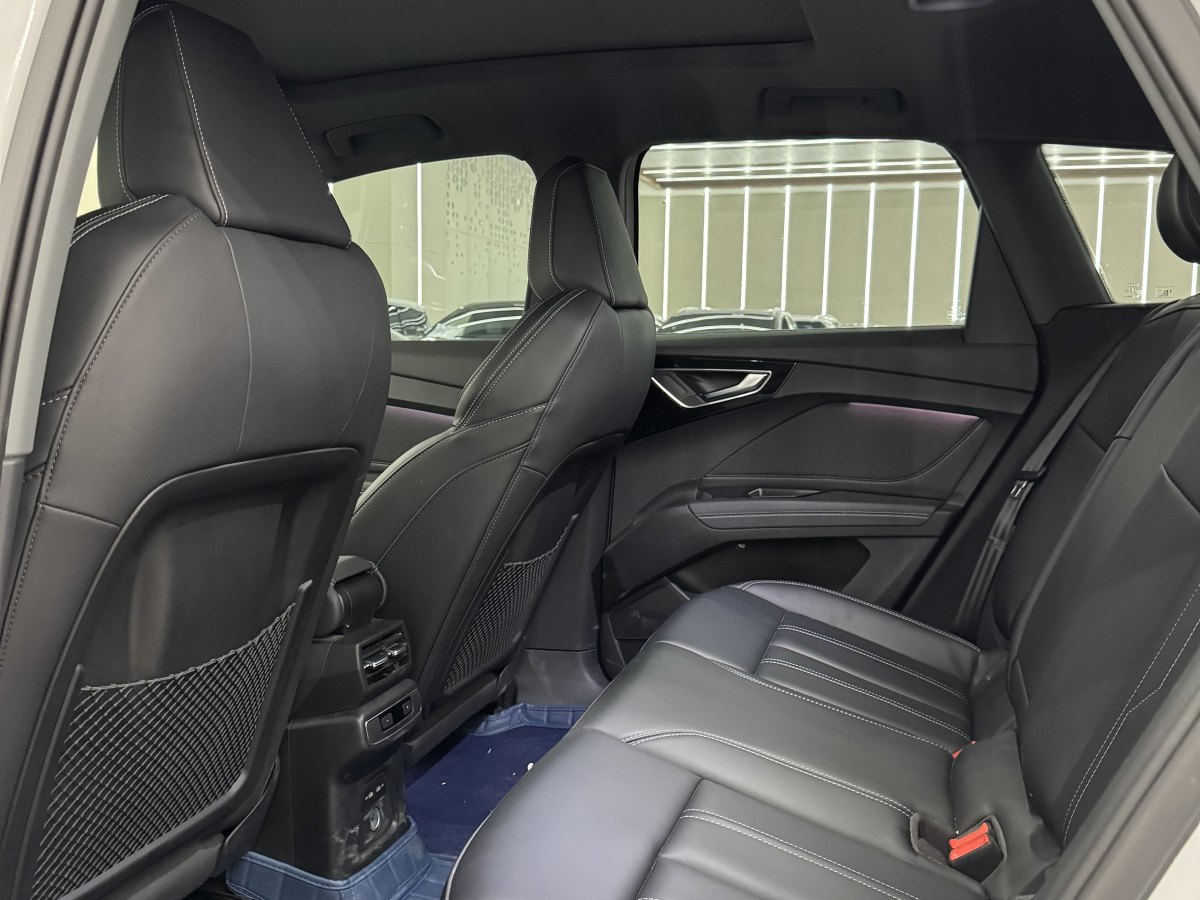 Audi Q4 e-tron 2024 #6 Audi Q4 e-tron 2024 imagem de carro #6