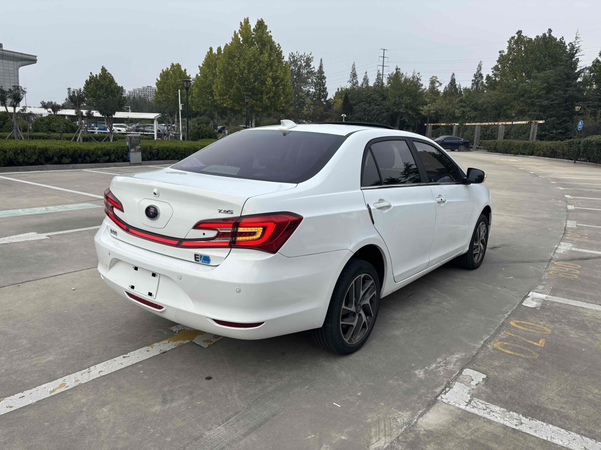 BYD Qin New Energy 2018 #6 BYD Qin New Energy 2018 car image #6
