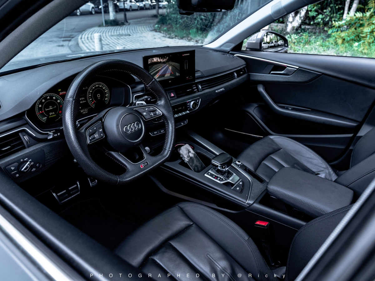 Audi A4 2020 car image #6