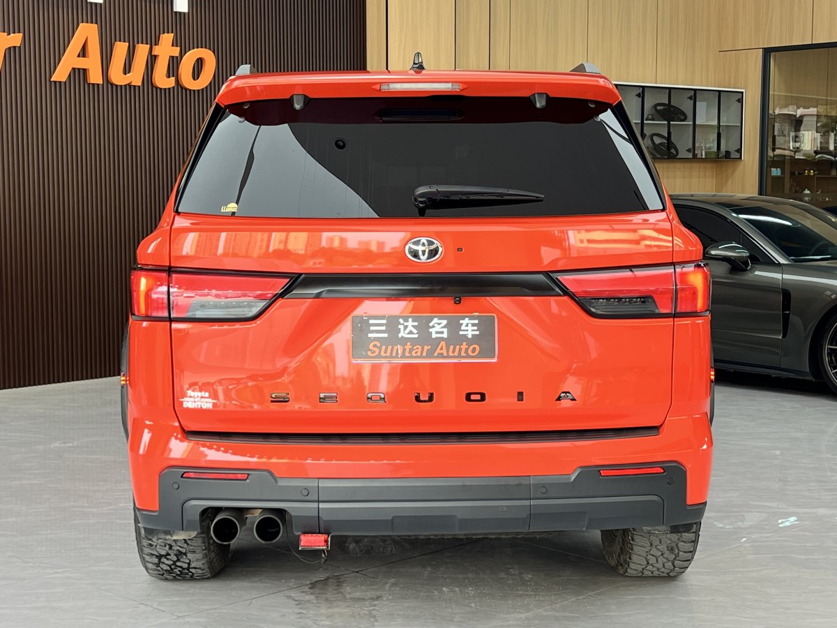 Toyota Sequoia 2024 #6 Toyota Sequoia 2024 imagen de coche #6