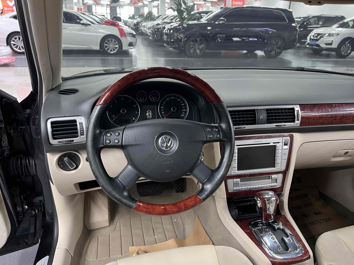 Volkswagen Passat Lingyu 2010 car image #6