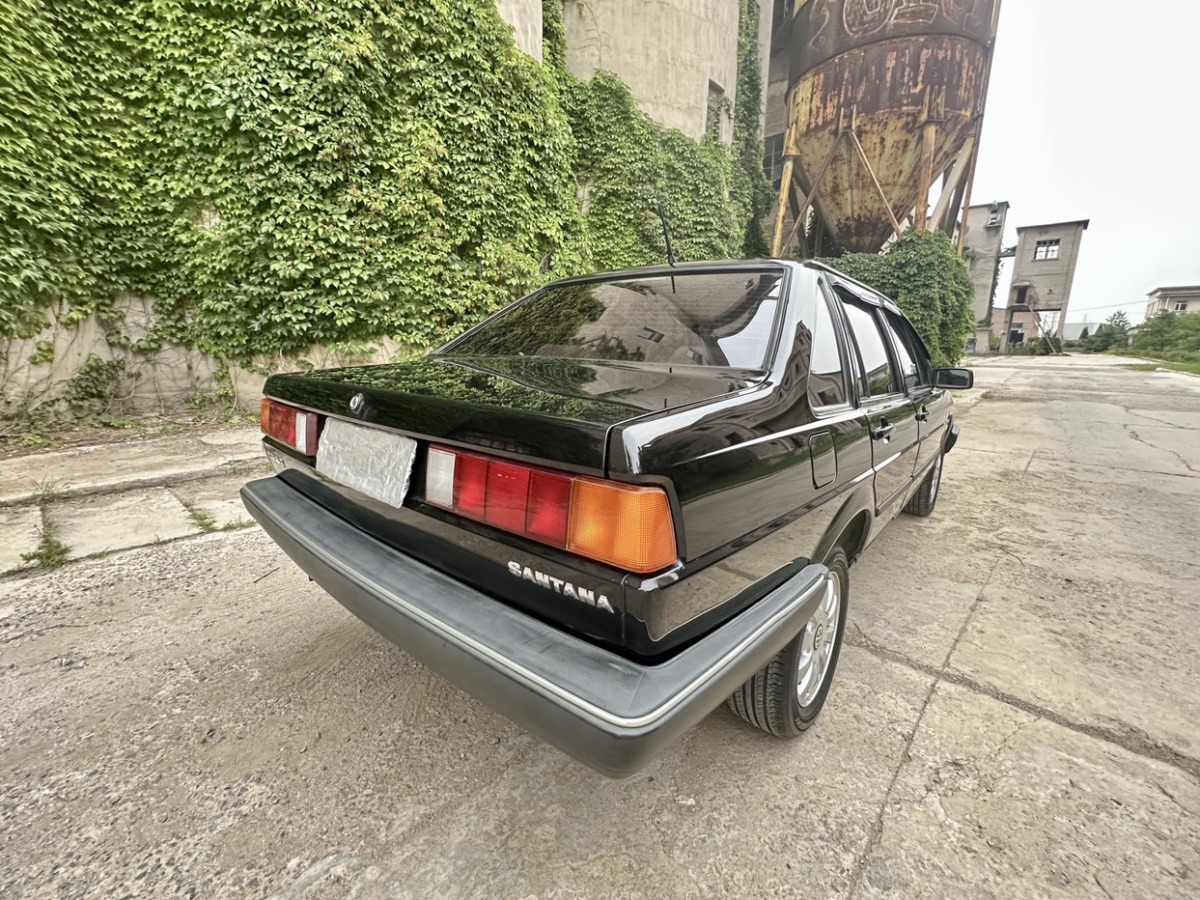 Volkswagen Santana Classic 2012 immagine di auto #6