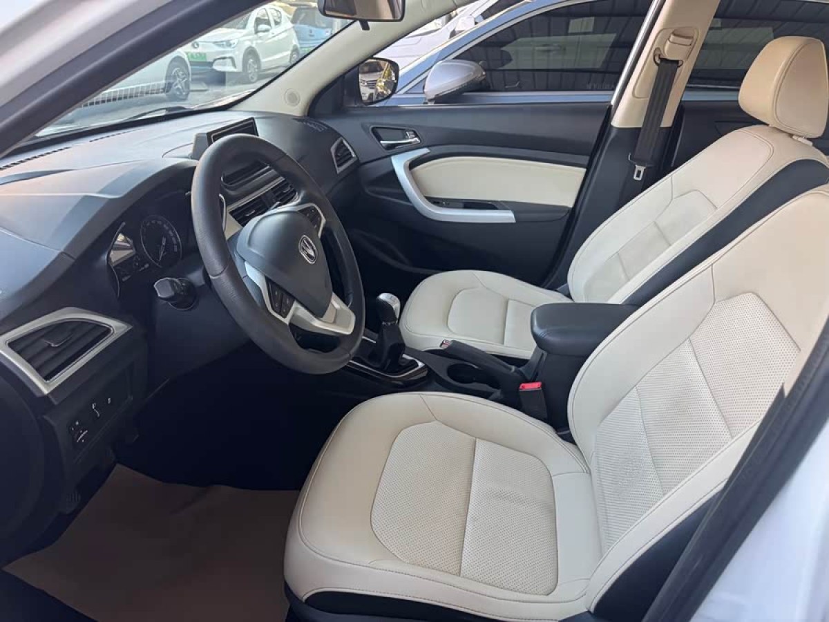 长安 悦翔V7 2015 汽车图片 #6