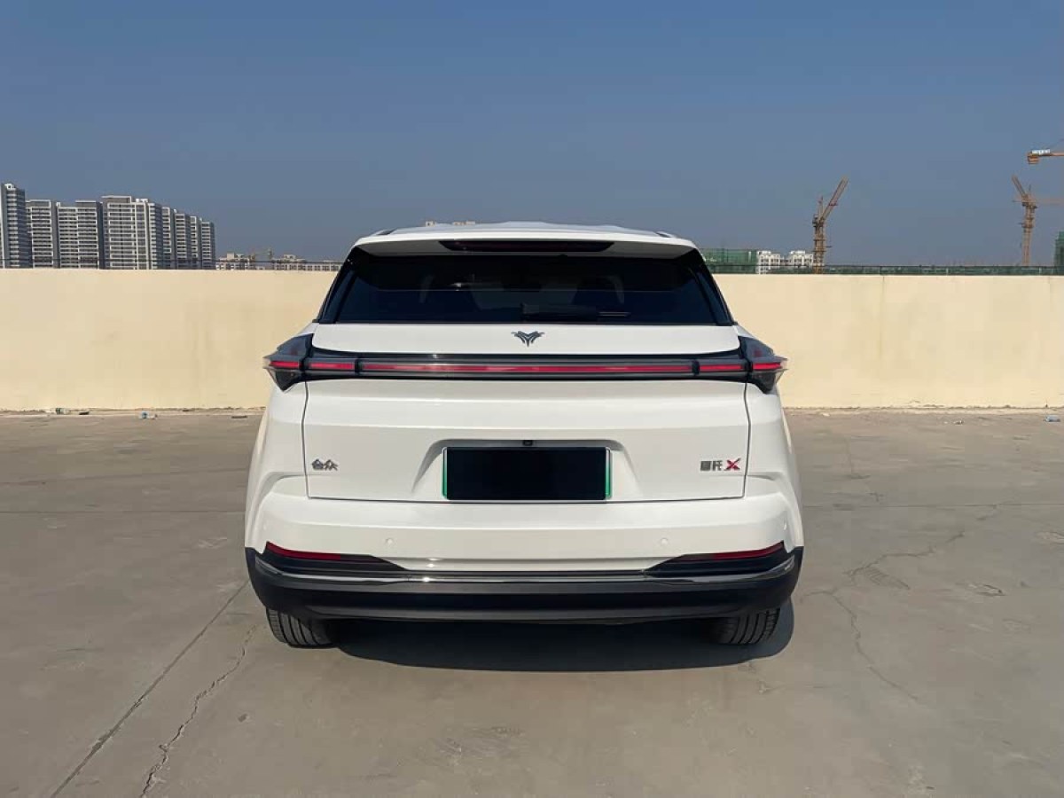 哪吒汽车 哪吒X 2024 汽车图片 #6