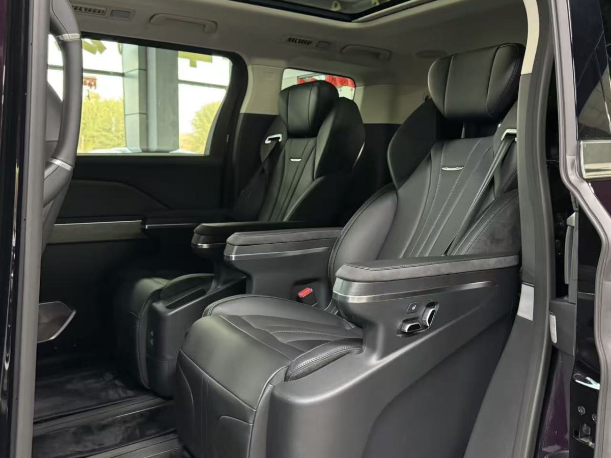 HongQi HQ9 PHEV 2025 #6 HongQi HQ9 PHEV 2025 car image #6