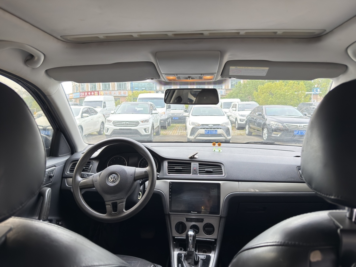 Volkswagen Lavida 2014 car image #6