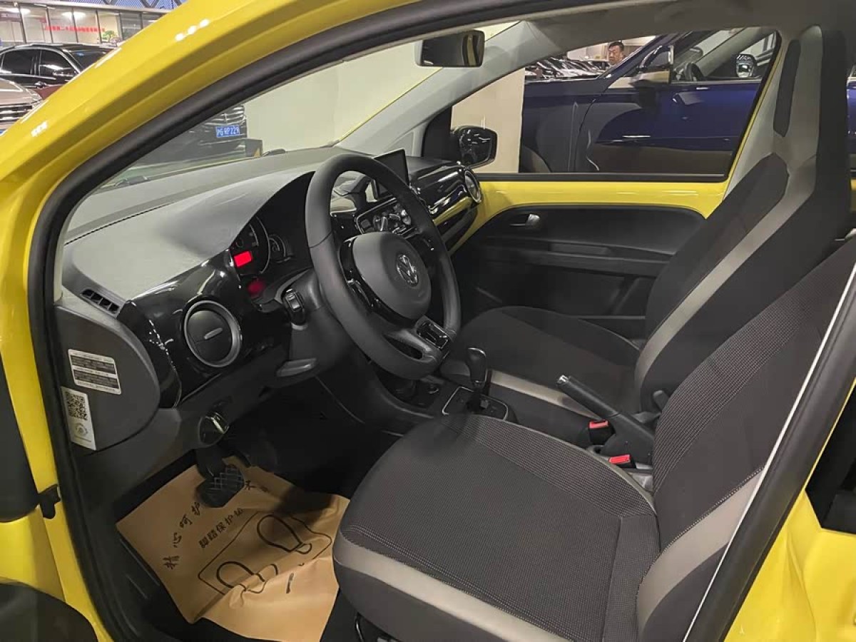 Volkswagen up! 2016 imagem de carro #6