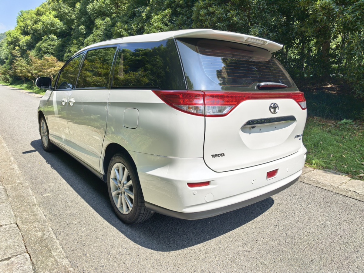 Toyota Previa 2019 car image #6