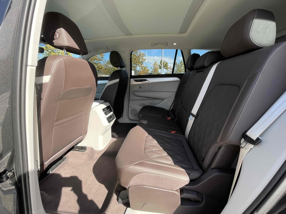 Volkswagen Tavendor 2023 car image #6