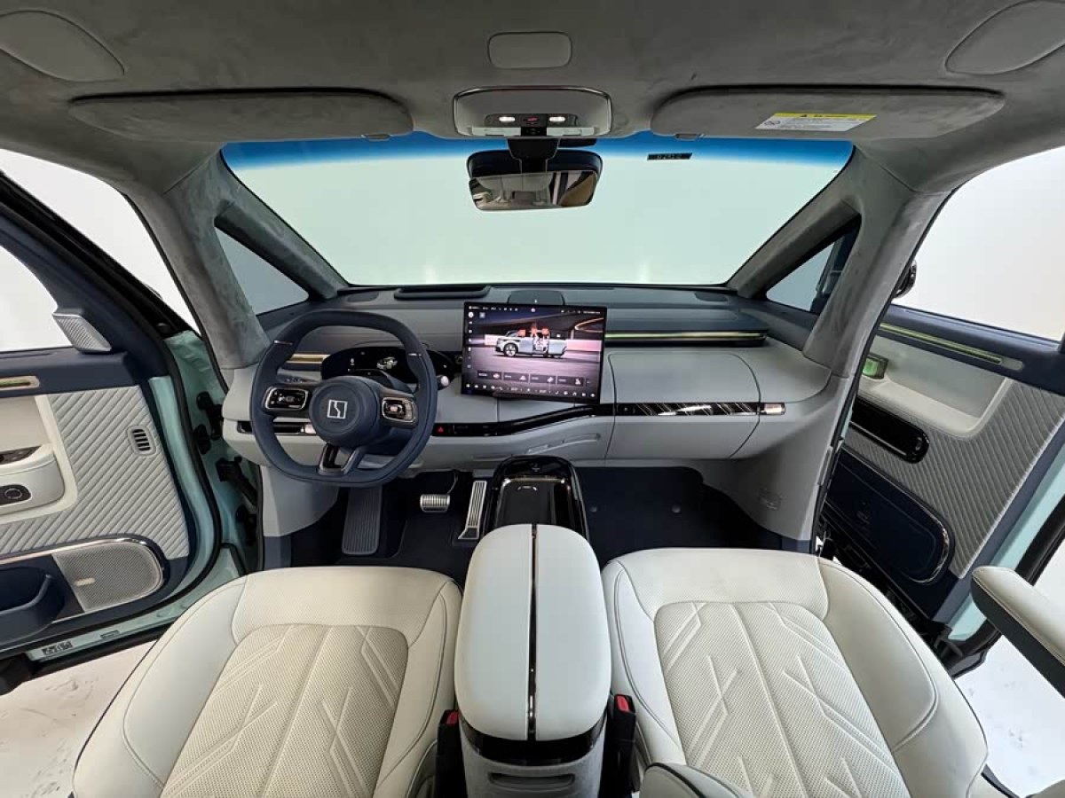 极氪 极氪MIX 2024 汽车图片 #6