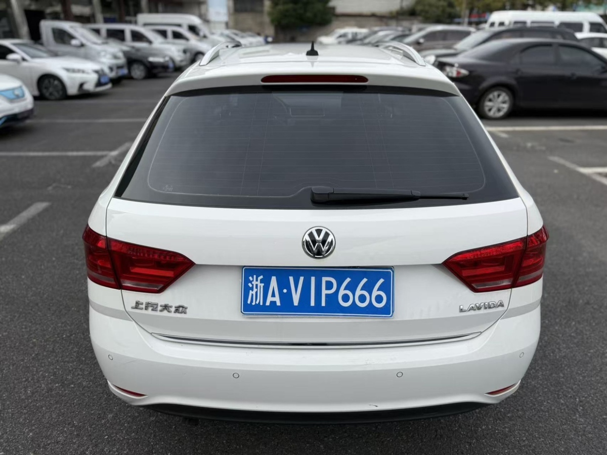Volkswagen Gran Lavida 2016 immagine di auto #6