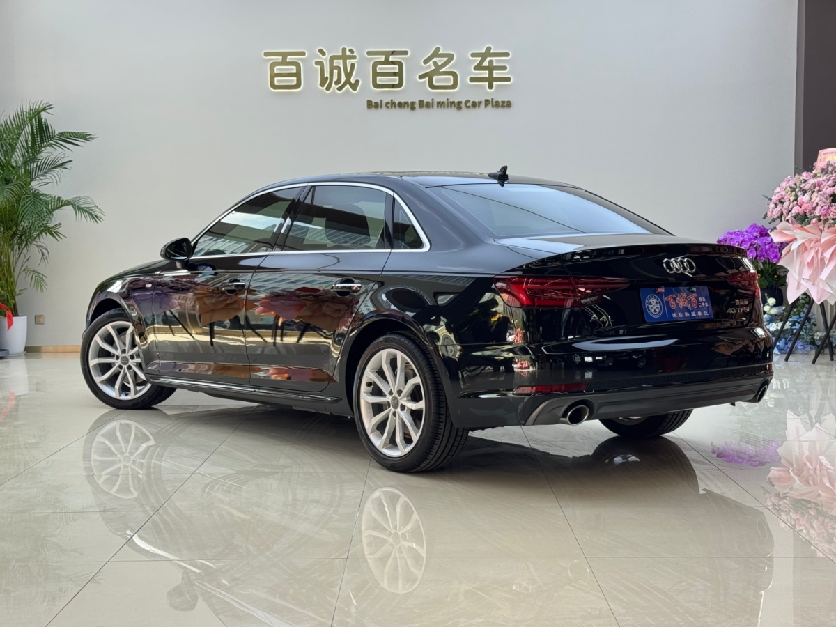 Audi A4 2018 car image #6