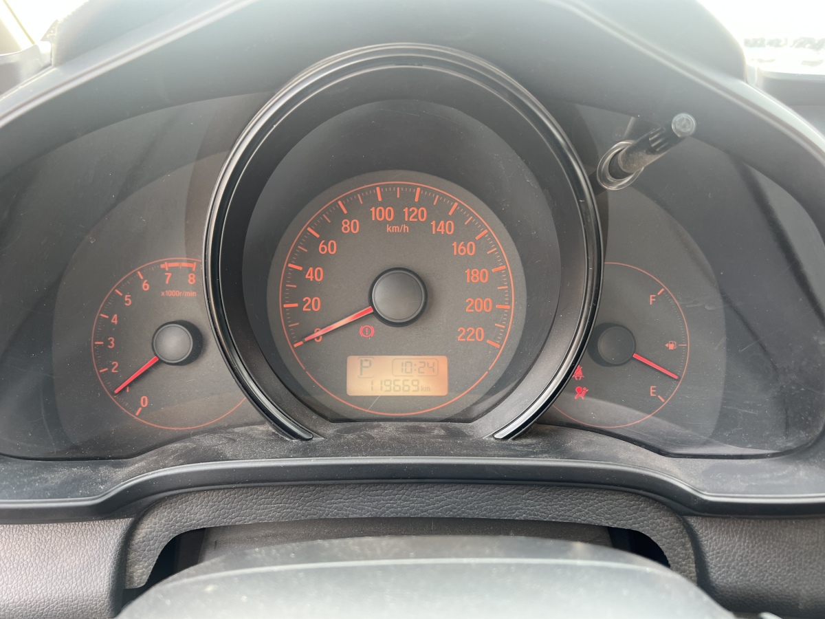 Honda Fit 2015 car image #6