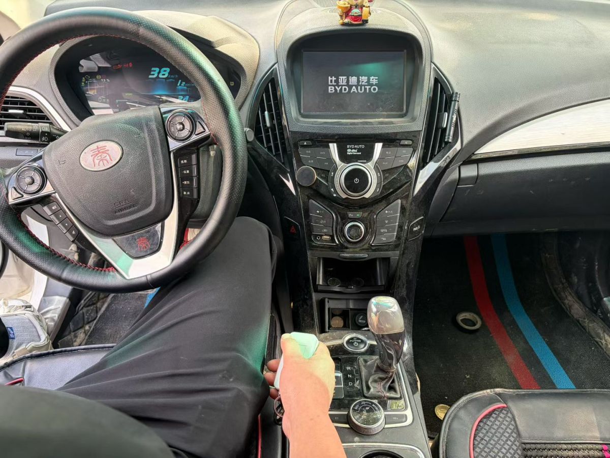 BYD Qin New Energy 2015 #6 BYD Qin New Energy 2015 car image #6