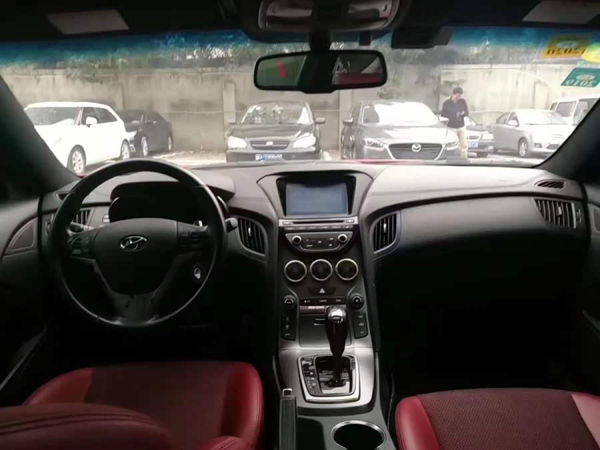 Hyundai Coupe 2010 #6 Hyundai Coupe 2010 car image #6