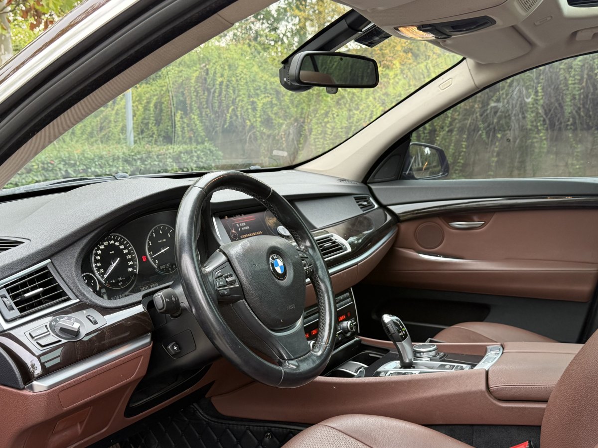 BMW 5 Series GT 2016 immagine di auto #6