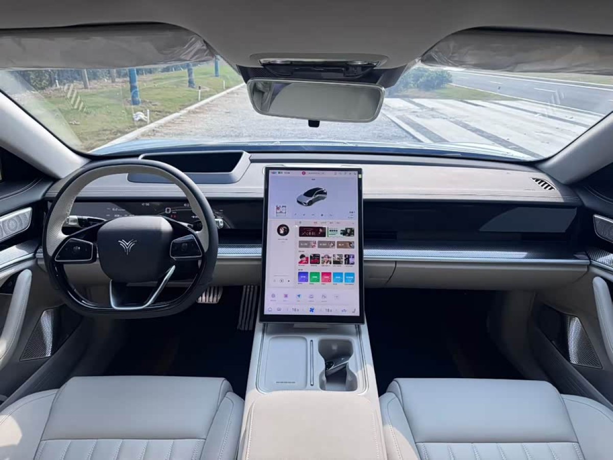 哪吒汽车 哪吒S猎装 2025 汽车图片 #6