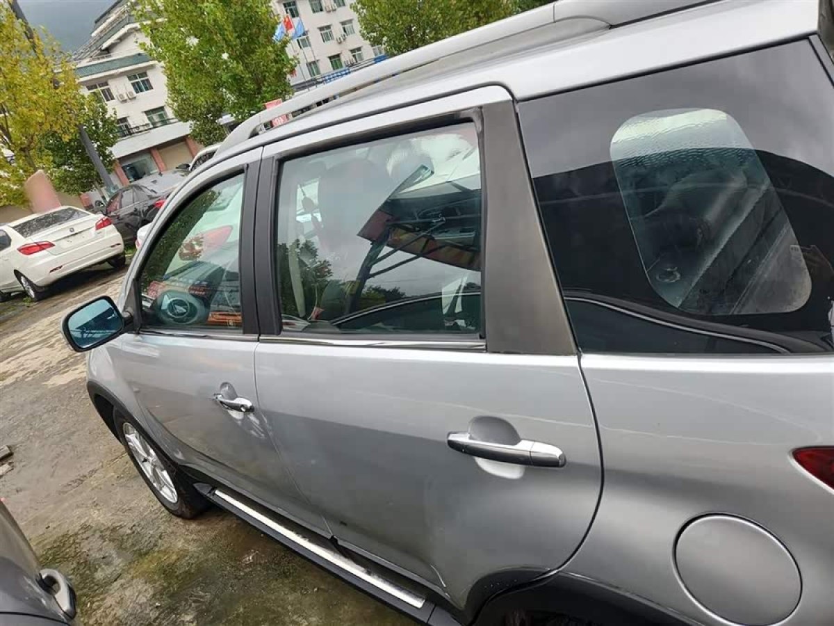 Great Wall M4 2014 car image #6