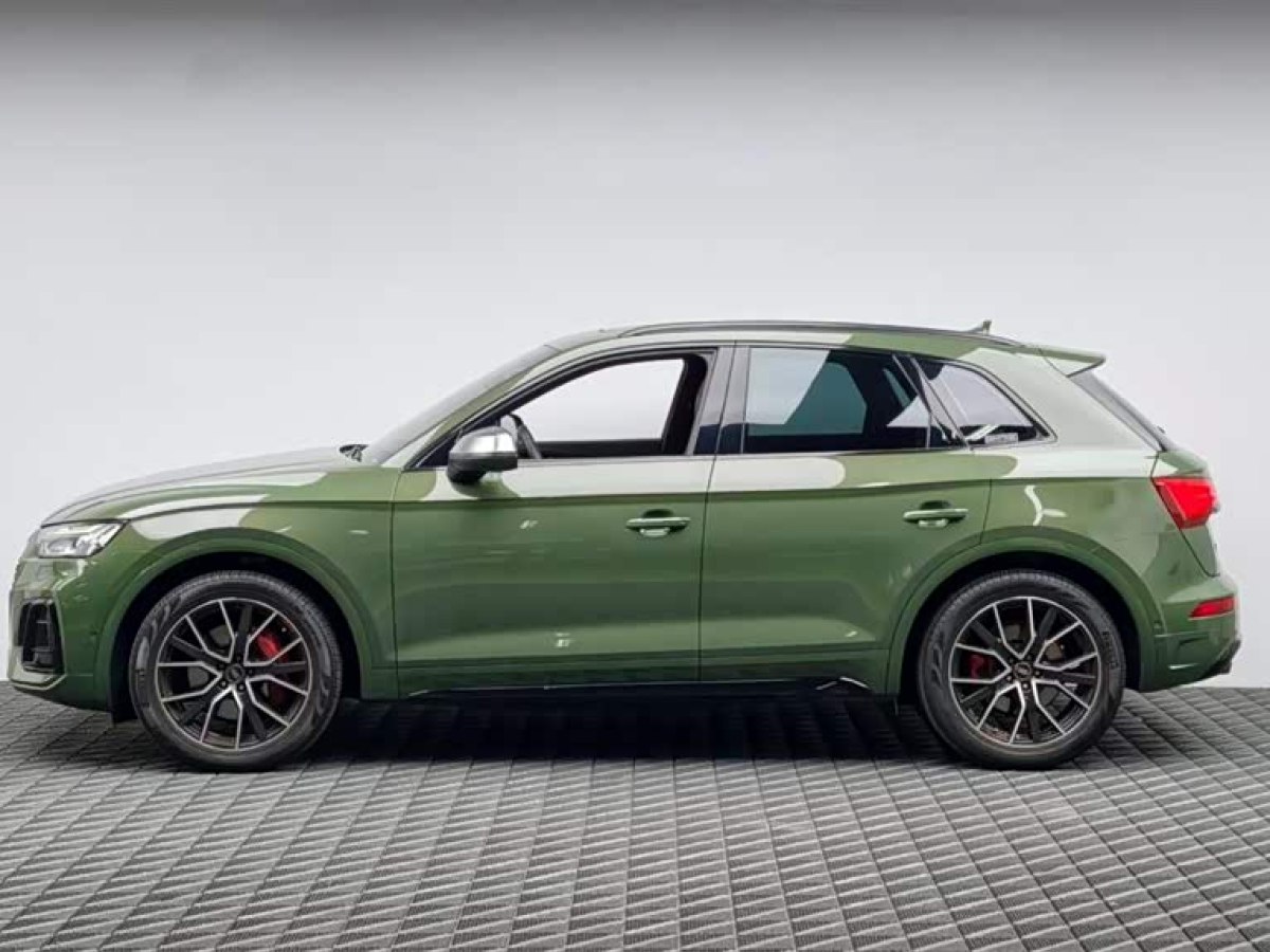 Audi SQ5 2024 #6 Audi SQ5 2024 изображение автомобиля #6