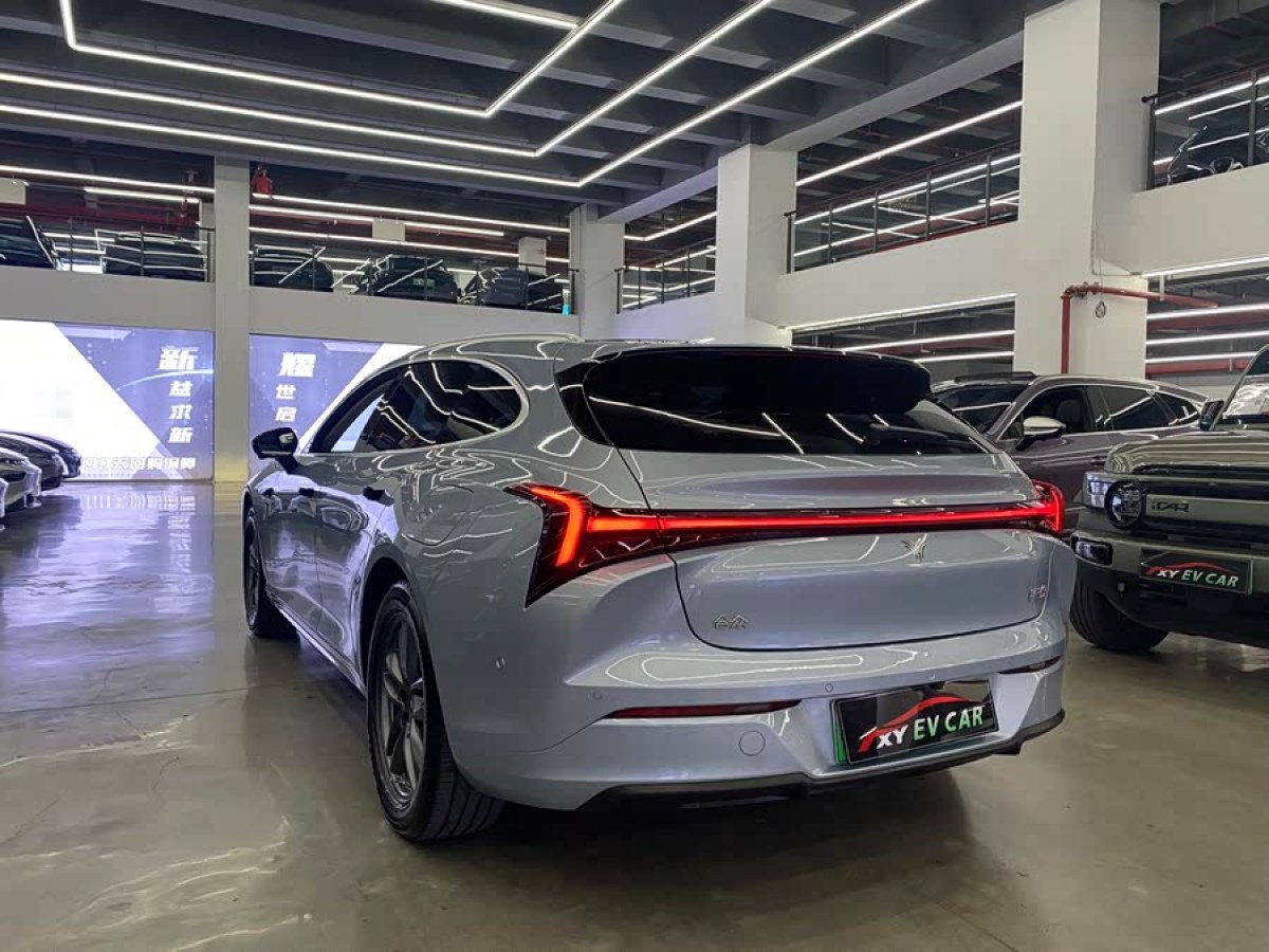 哪吒汽车 哪吒S猎装 2025 #6 哪吒汽车 哪吒S猎装 2025 汽车图片 #6