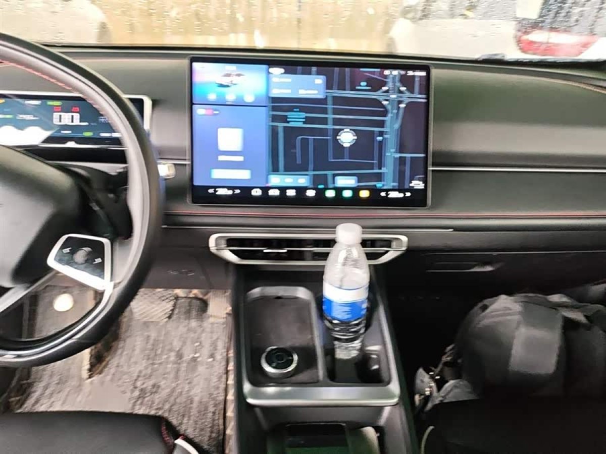 哪吒汽车 哪吒X 2023 #6 哪吒汽车 哪吒X 2023 汽车图片 #6