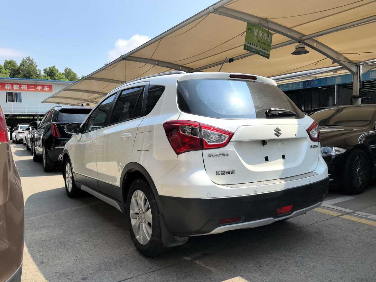 Suzuki S-Cross 2015 immagine di auto #6