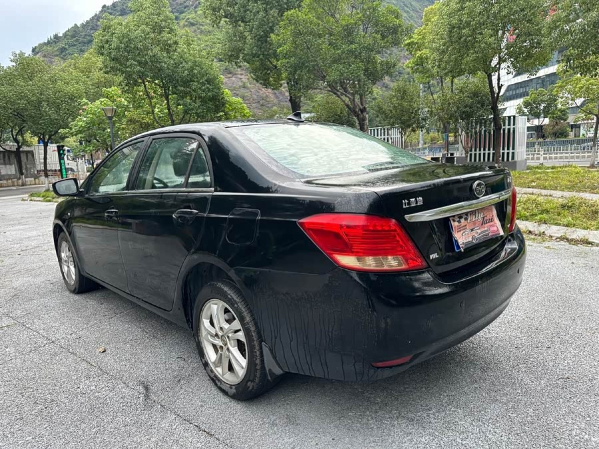 BYD SuRui 2014 car image #6