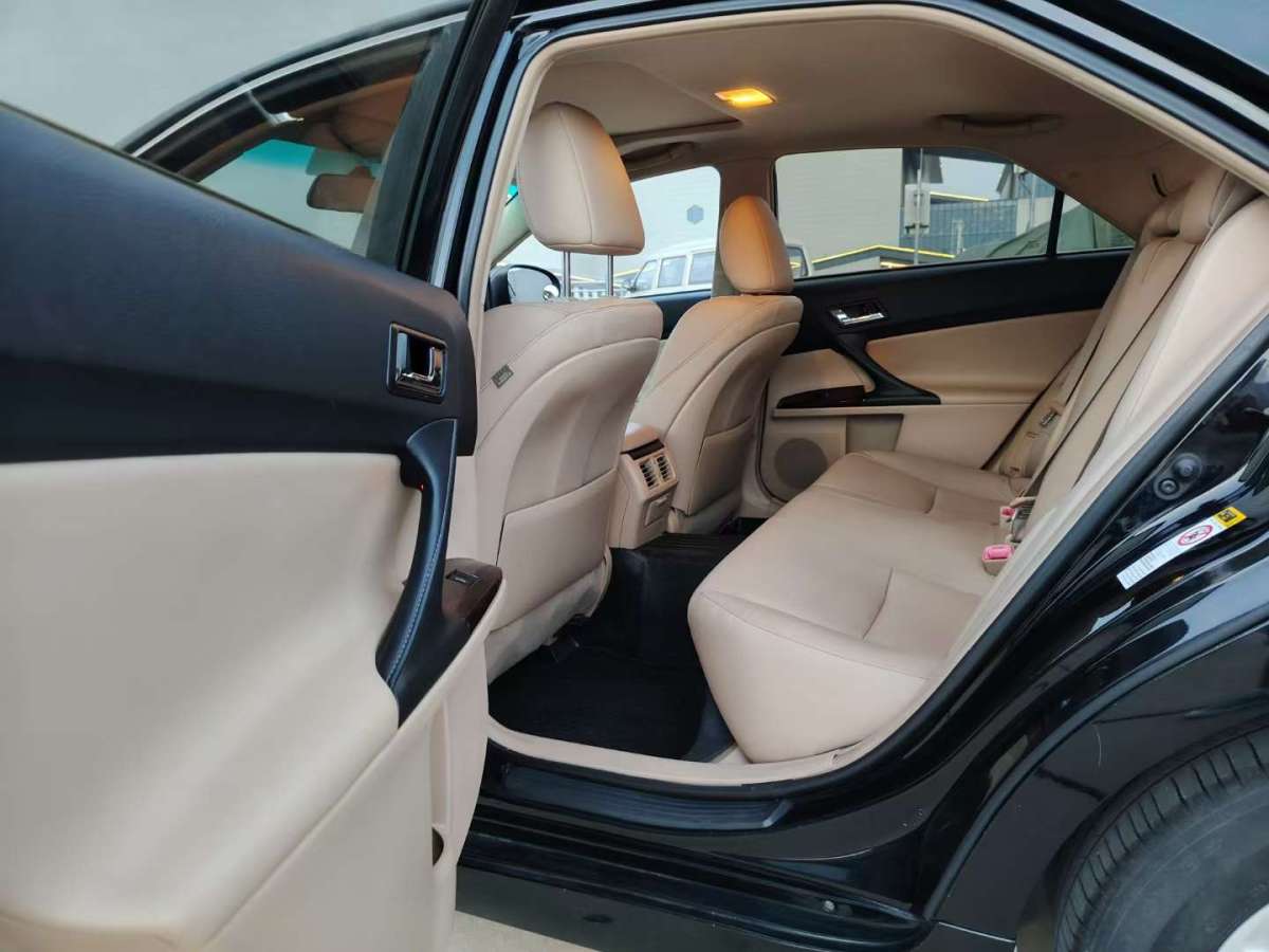 日产 风度 2011 汽车图片 #6