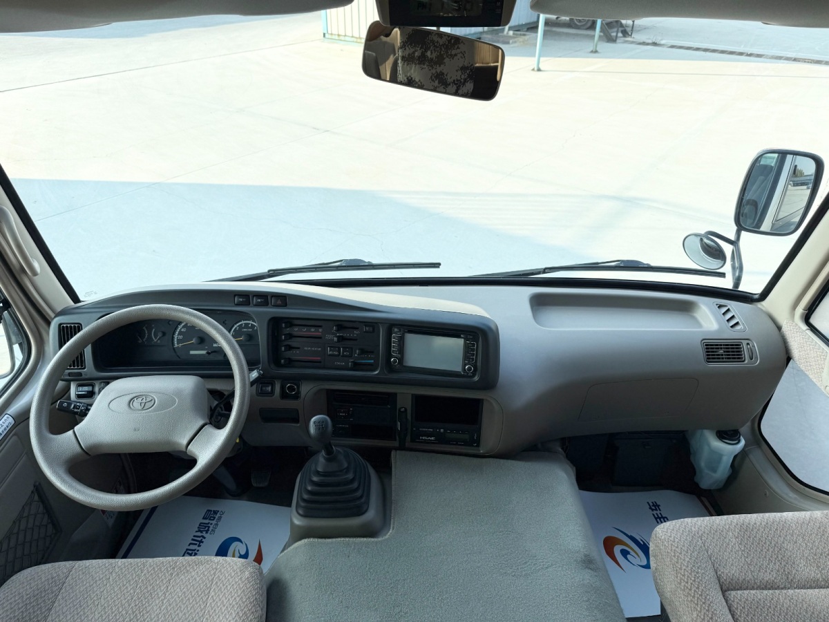 Toyota Coaster 2013 #6 Toyota Coaster 2013 imagen de coche #6