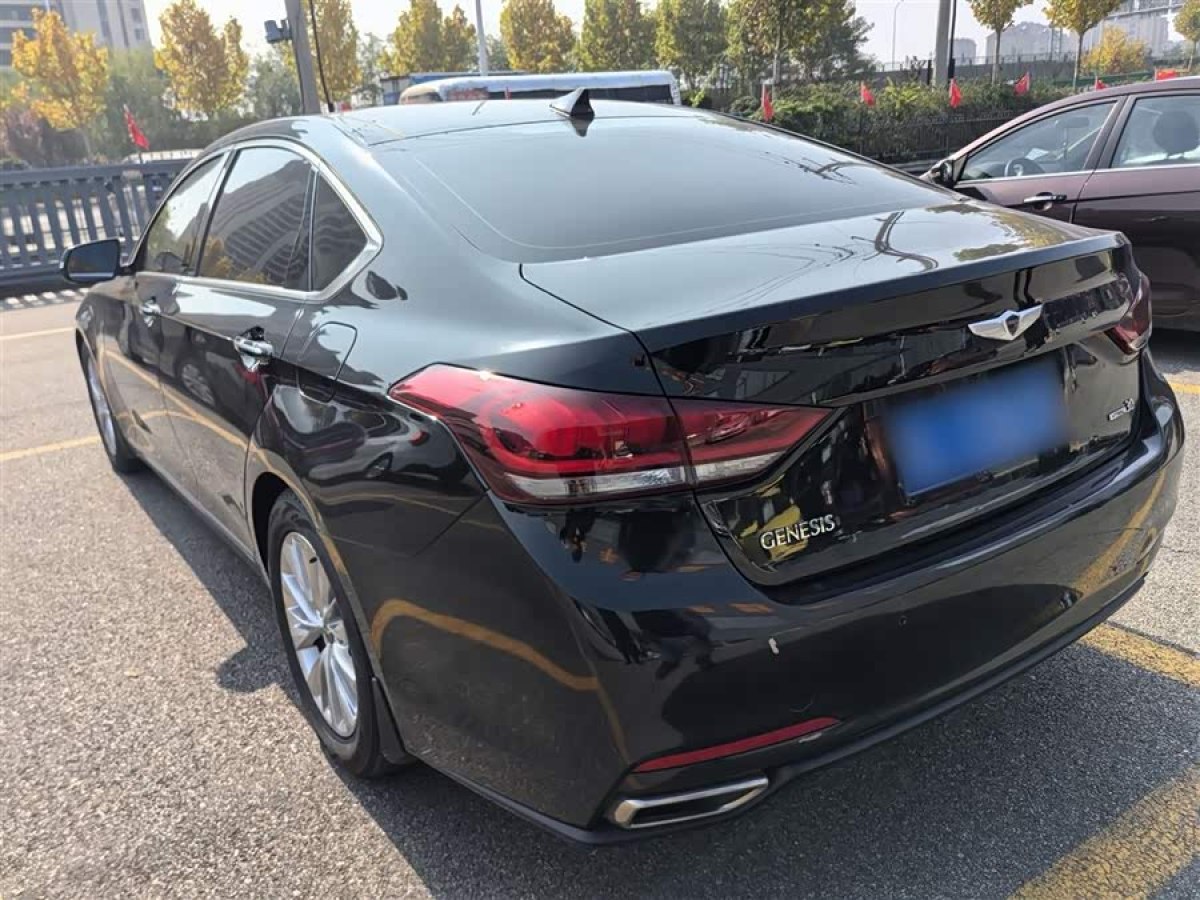 Hyundai Genesis 2015 car image #6