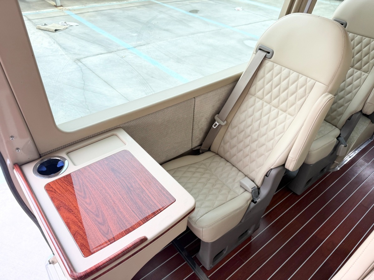 Toyota Coaster 2023 imagen de coche #6