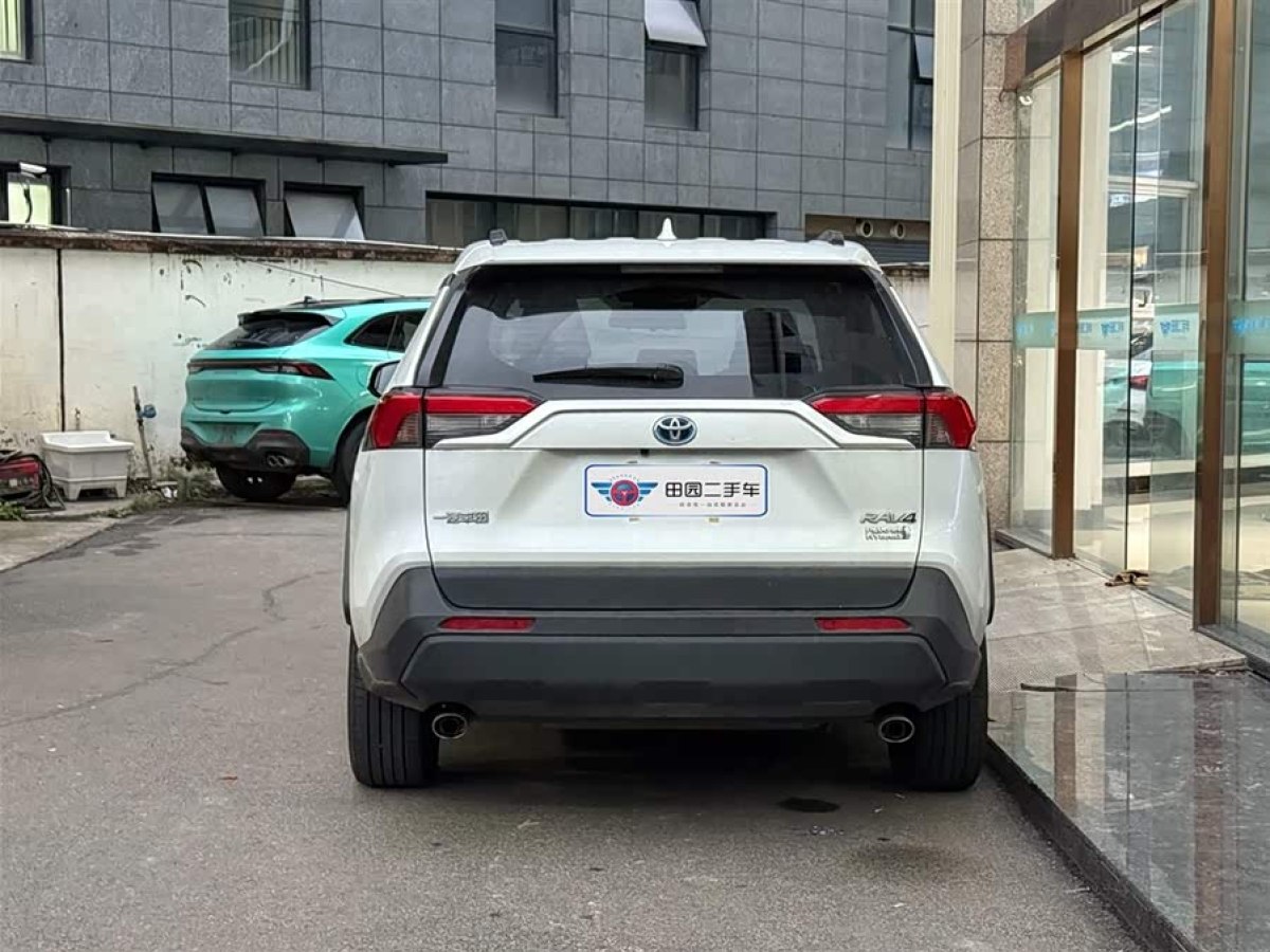 Toyota RAV4 Hybird E+ 2021 #6 Toyota RAV4 Hybird E+ 2021 immagine di auto #6