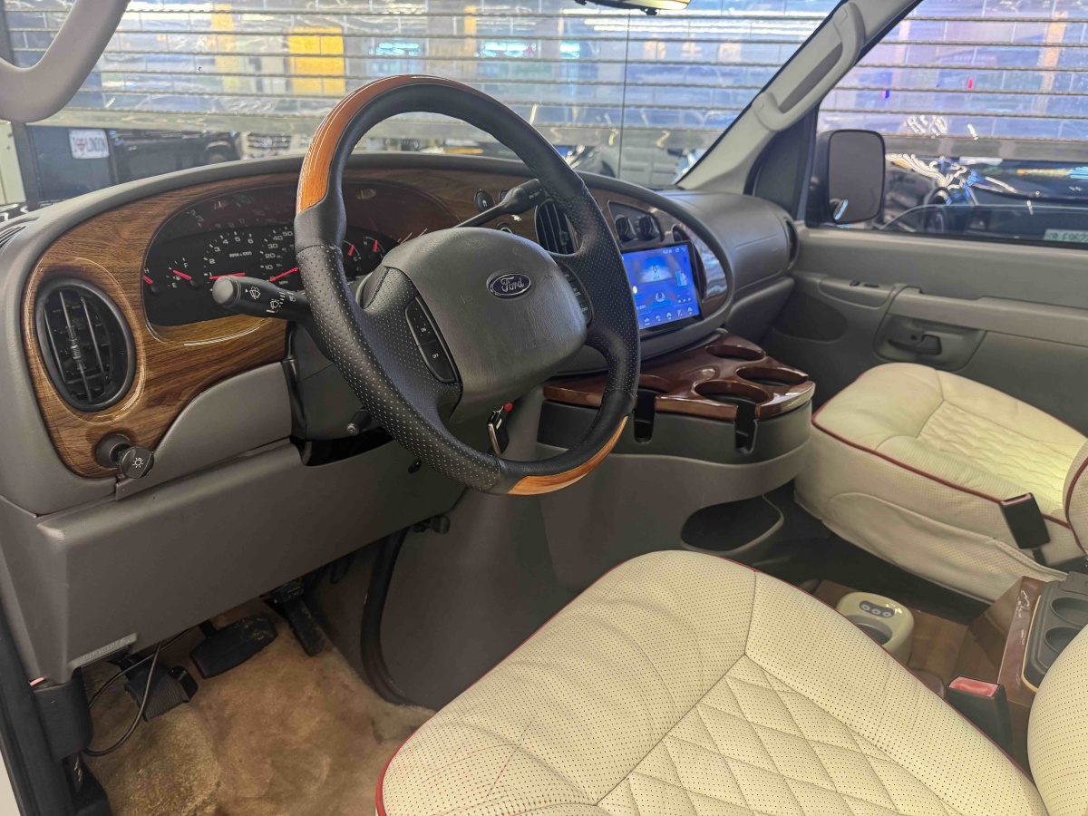 Ford E350 2010 imagen de coche #6