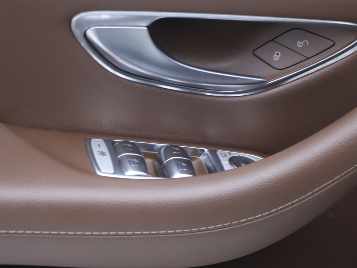 Mercedes-Benz E Class New Energy 2022 car image #6