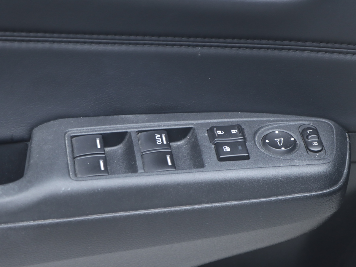 Honda Jade 2018 imagen de coche #6