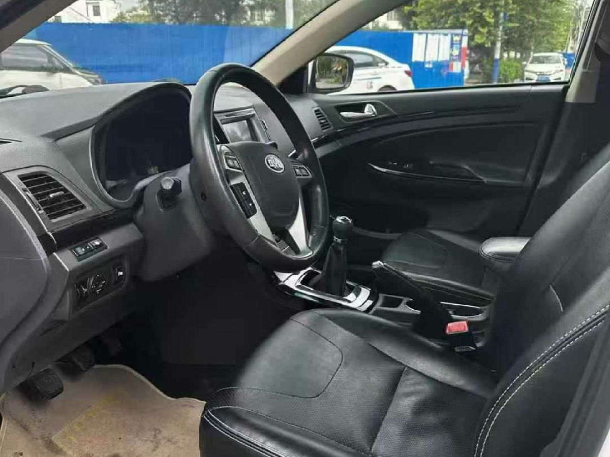 BYD SuRui 2013 car image #6